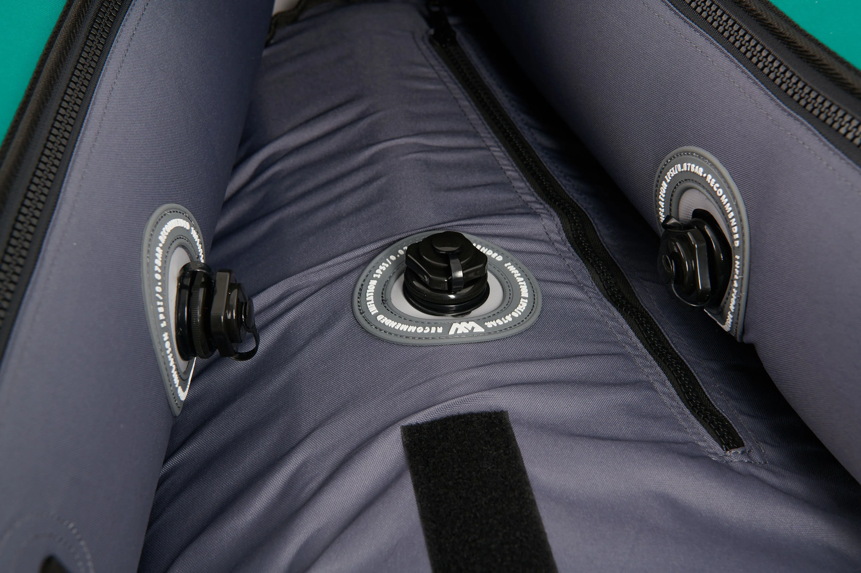 Aqua Marina, 2 Person, RECREATIONAL KAYAK - LAXO 106 - Inflatable KAYAK Package, including Carry Bag, Paddle, Fin, Pump & Safety Harness - Womvr