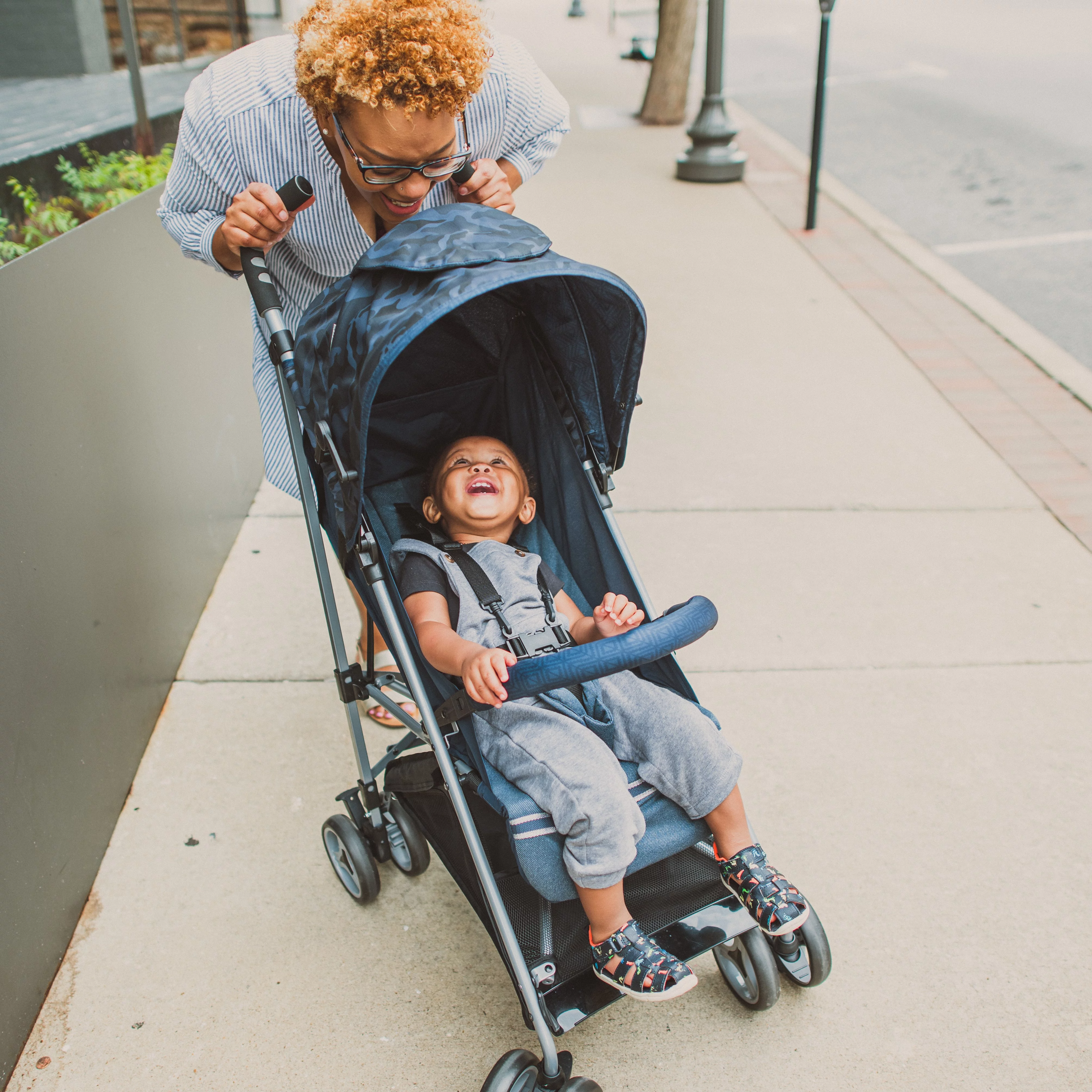 Monbebe Breeze Lightweight Compact Baby Stroller - Heather Camo - Womvr