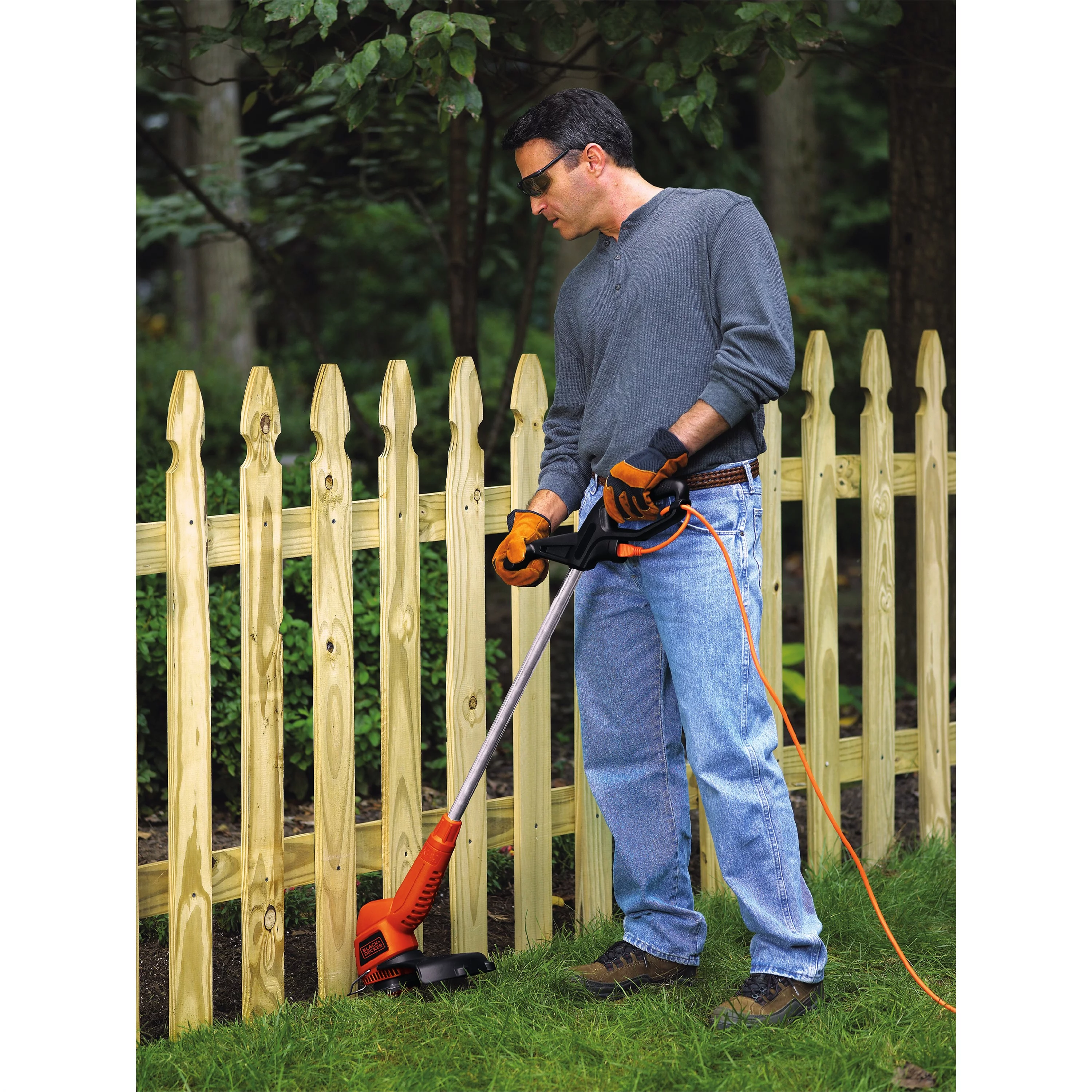 BLACK+DECKER ST7700 4.4 Amp 13-Inch 2-N-1 Electric AFS String Trimmer / Edger - Womvr
