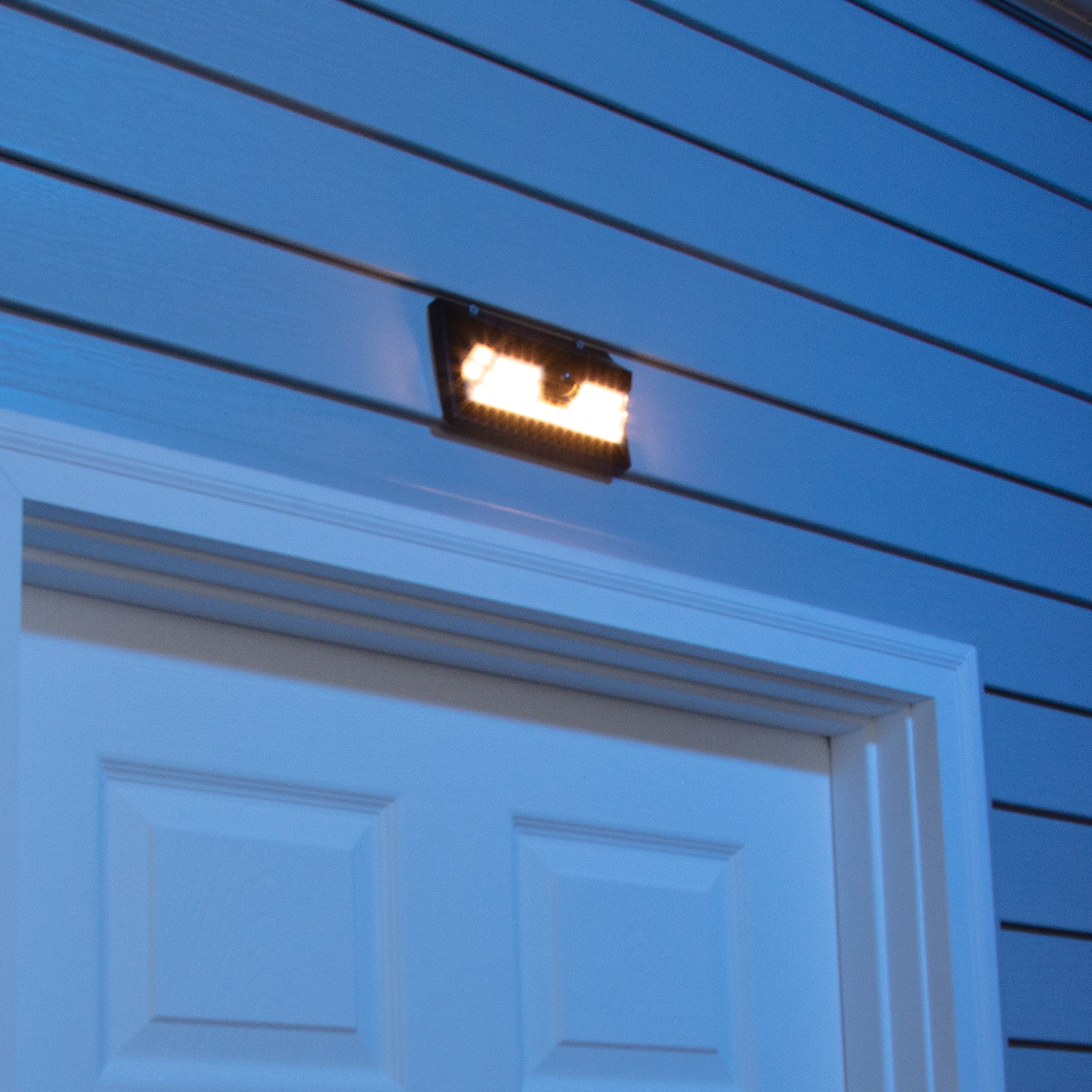 Hyper Tough Solar Outdoor Motion LED Security Light with Linkable Technology, 800 Lumens, 2 Pack - Womvr