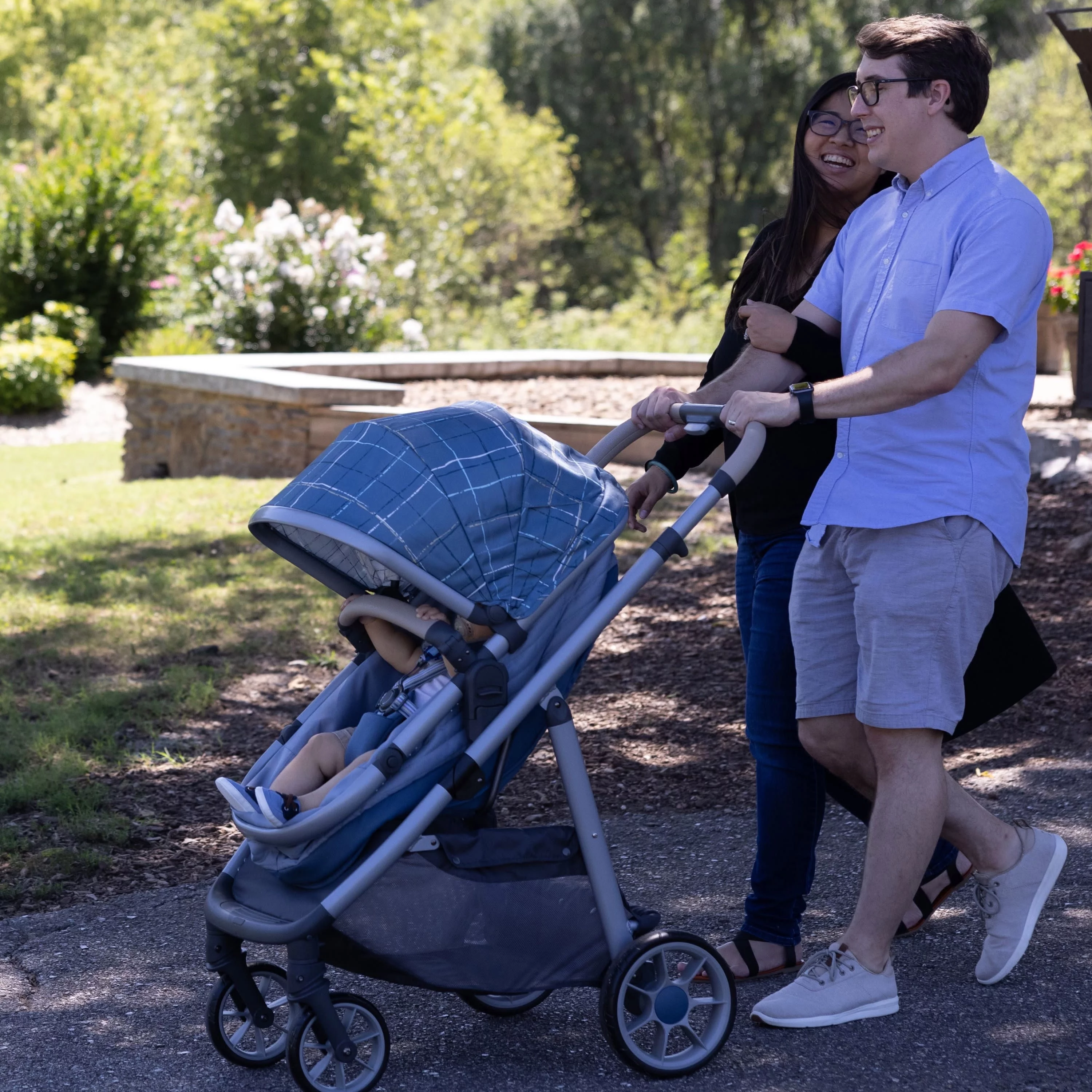 Monbebe 6-in-1 Modular Travel System, Plaid - Womvr