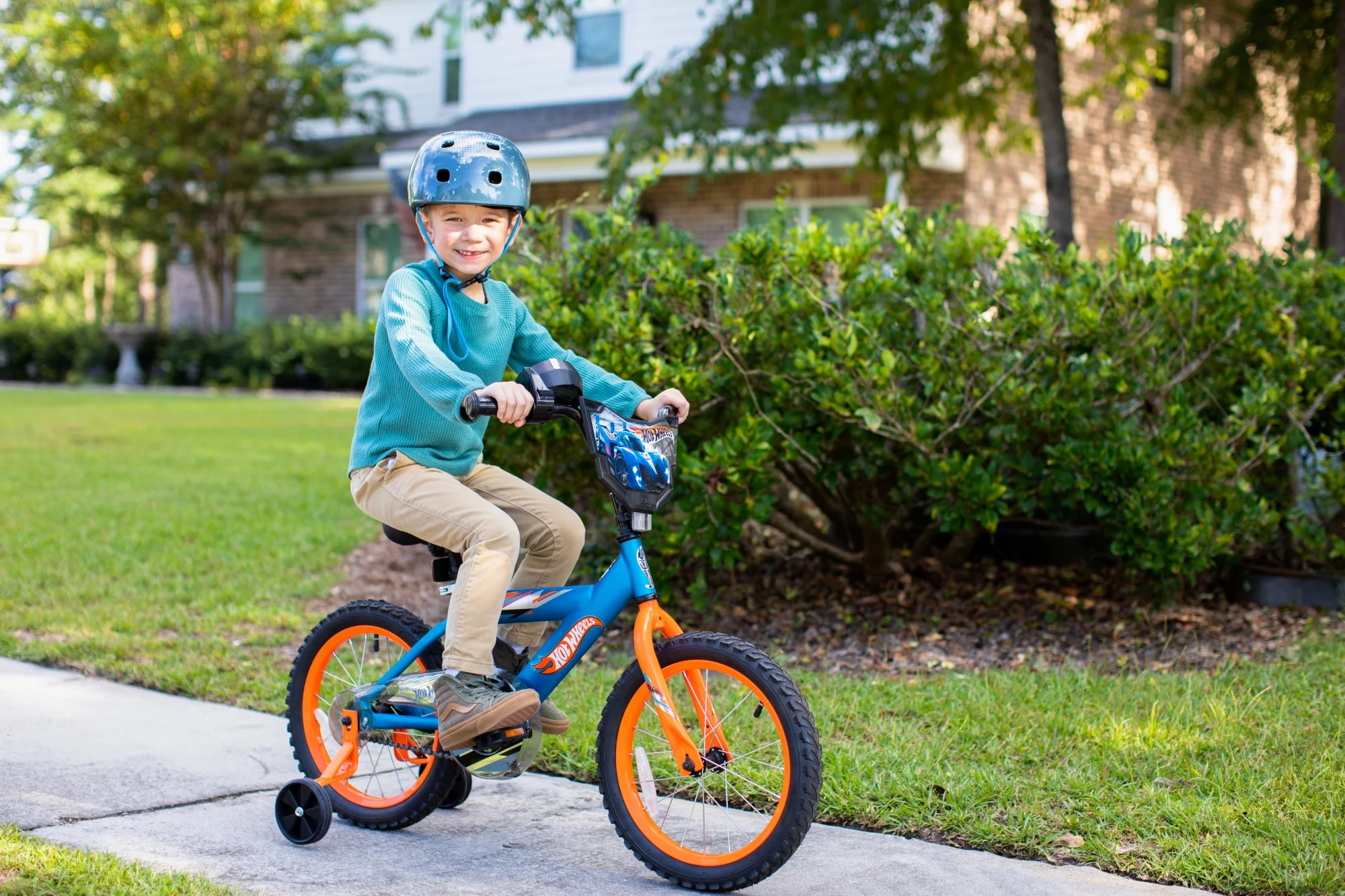 Dynacraft Hot Wheels 16-inch Boys BMX Bike For Children 5-7 years - Womvr