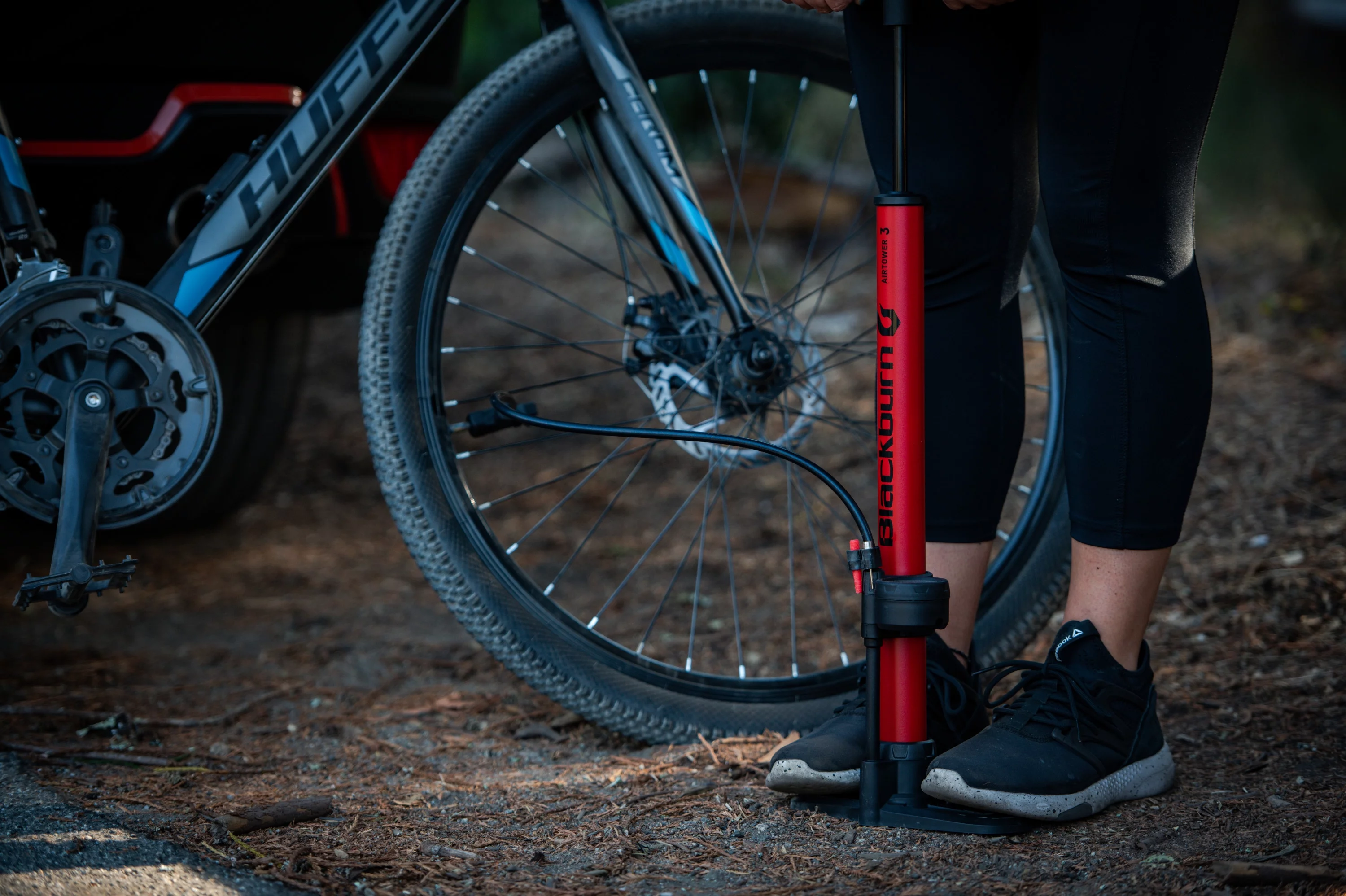 Blackburn Air Tower 3 Bicycle Floor Pump with Mid Gauge - Womvr