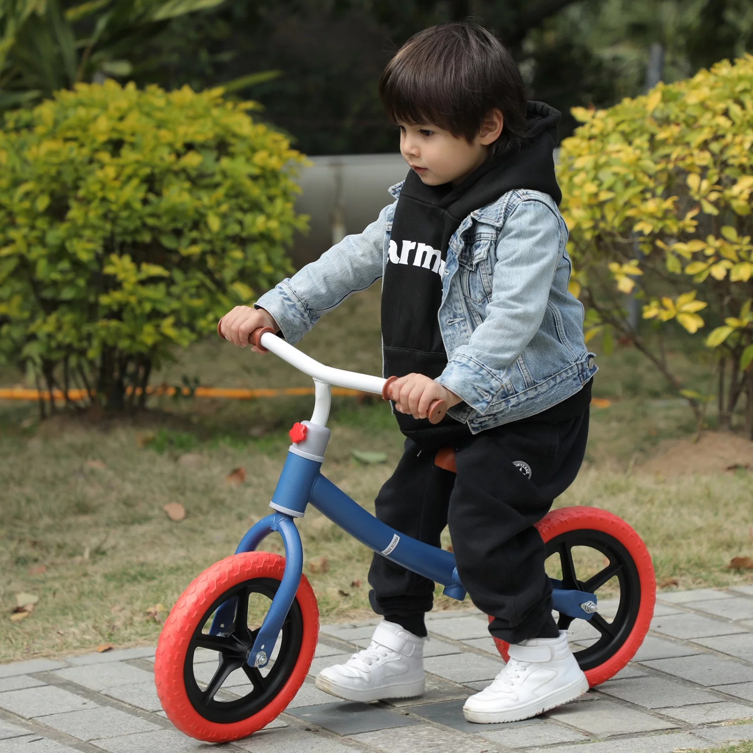 Kumji Balance Bike for 2-6 years Old Kids, 11'' Cute Balance Trainer, No Pedal Bikes for Kids , Training Bike, Adjustable Height Carbon Steel & PE Tires - Womvr