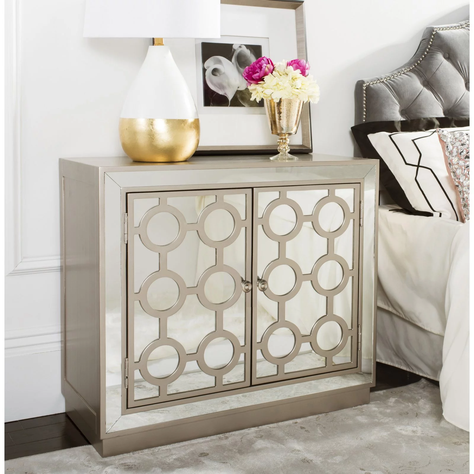 SAFAVIEH Kaia Circle Glam 2 Door Mirror Finish Chest. Champagne/Nickel - Womvr