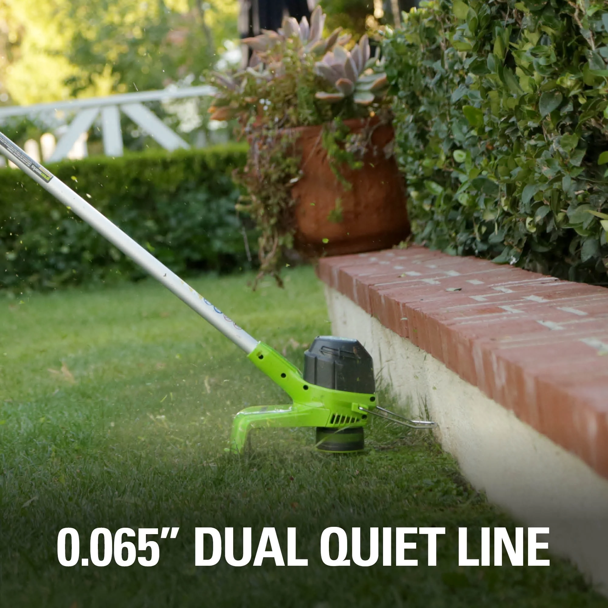 Greenworks 40V String Trimmer/Leaf Blower Combo with (1) 2.0 Ah Battery 1301202 - Womvr