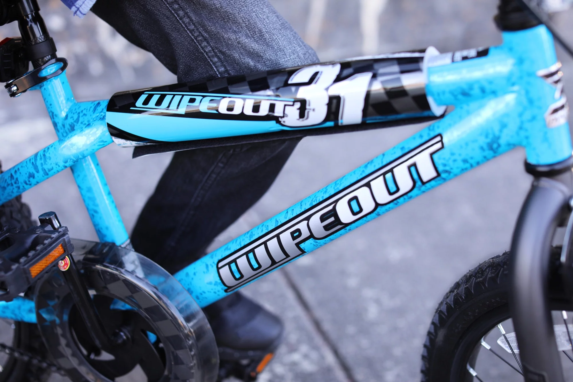 Dynacraft Wipeout 20-inch Boys BMX Bike for Child 7-14 Years - Womvr